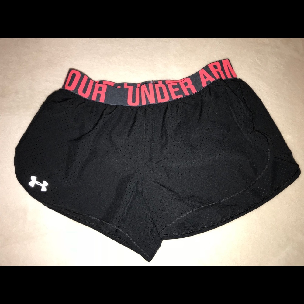 NEVER WORN Under Armor athletic shorts.